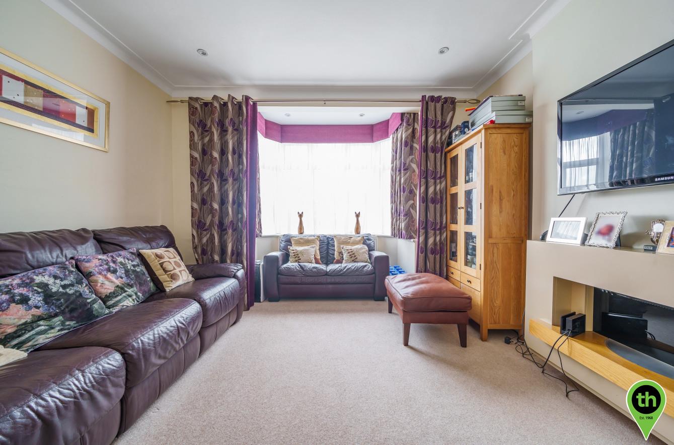 Broadfields Avenue, Edgware Taylor Hawkins